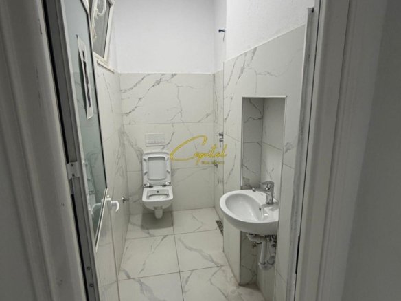ZYRE ME QERA 160 M2 SAUK 90.000 LEKE