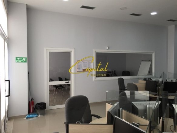 AMBIENT BIZNESI ME QERA 120 M2 ALI DEMI 1000 EURO