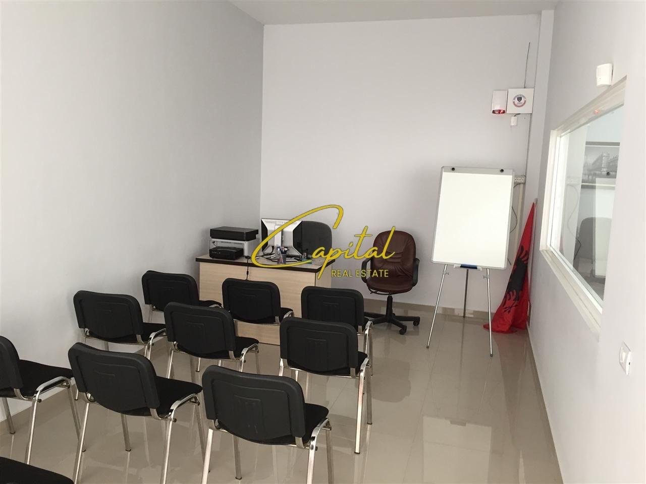 AMBIENT BIZNESI ME QERA 120 M2 ALI DEMI 1000 EURO