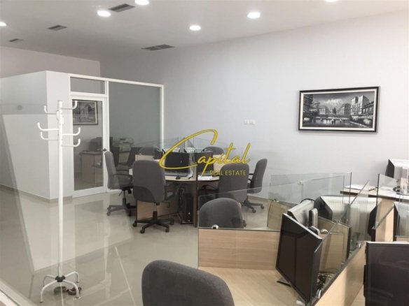 AMBIENT BIZNESI ME QERA 120 M2 ALI DEMI 1000 EURO