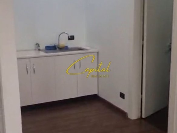 ZYRE ME QIRA 70 M2 RRUGA E KAVAJES 700 EURO