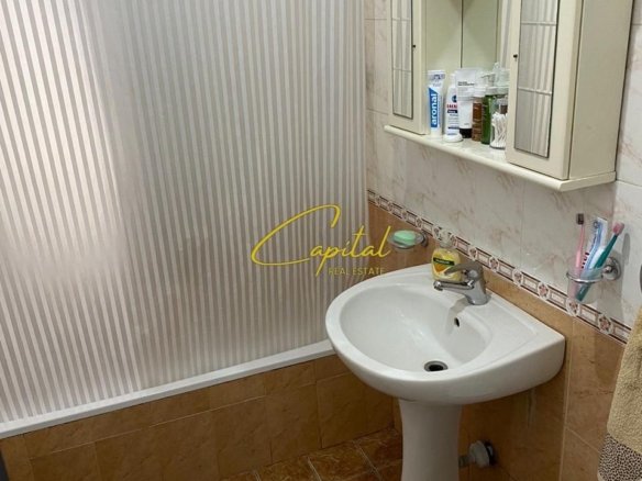 APARTAMENT ME QIRA 1+1 RRUGA E KAVAJES 600 EURO
