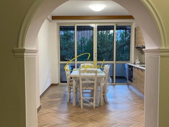 APARTAMENT ME QIRA 2+1 21 DHJETORI 750 EURO