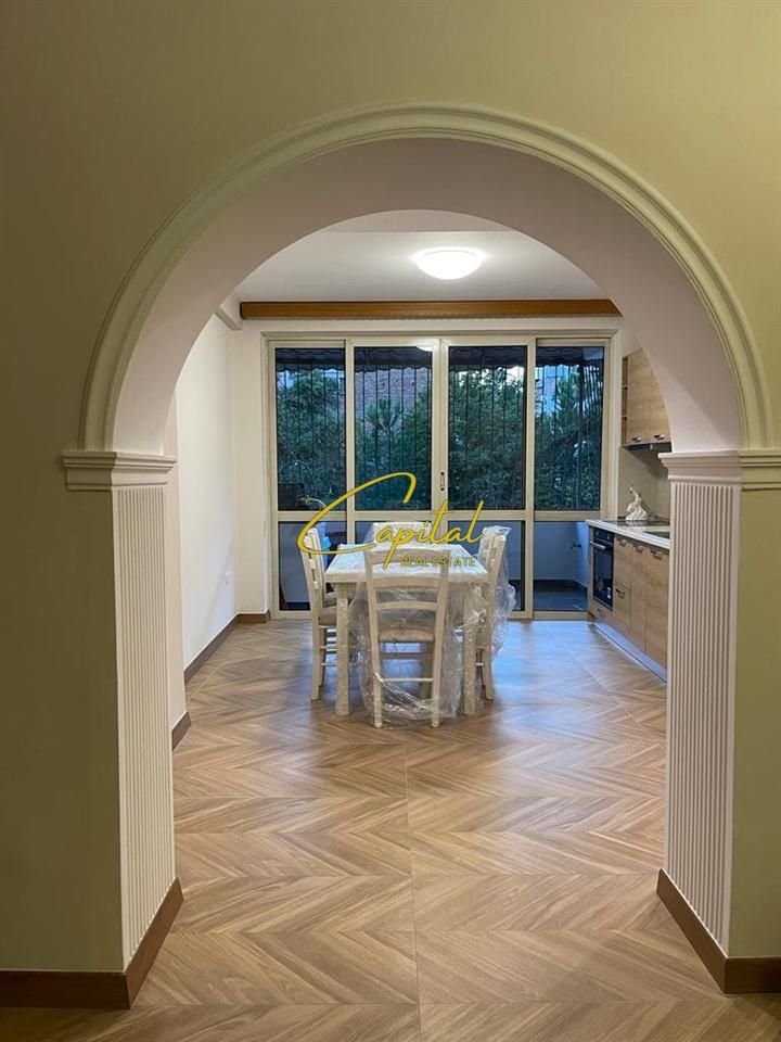 APARTAMENT ME QIRA 2+1 21 DHJETORI 750 EURO