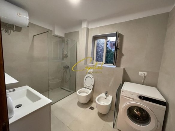 APARTAMENT ME QIRA 2+1 21 DHJETORI 750 EURO
