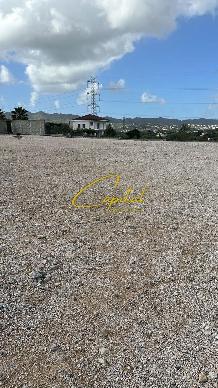 TOKE ME QIRA 1.600 M2 KASHAR 60.000 LEKE