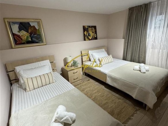 APARTAMENT ME QIRA 2+1 ISH TREGU ELEKTRIK 70.000 LEKE