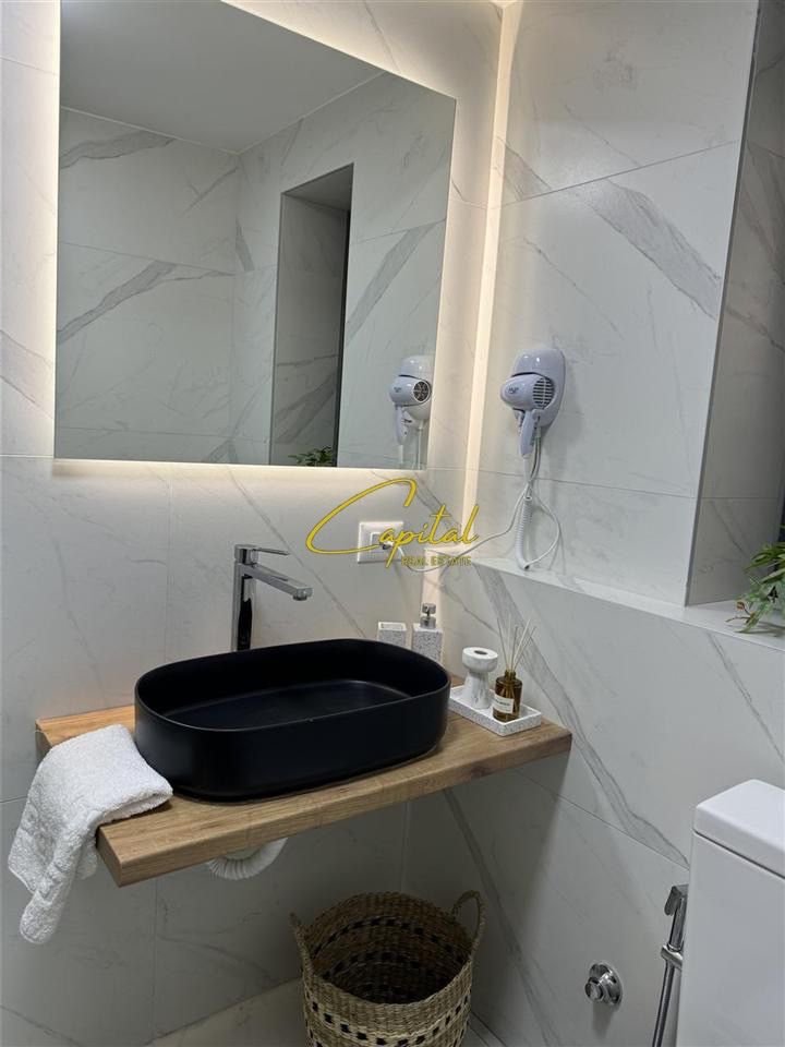 WhatsApp Image 2026-01-08 at 3.42.20 PM APARTAMENT ME QIRA 2+1 ISH TREGU ELEKTRIK 70.000 LEKE
