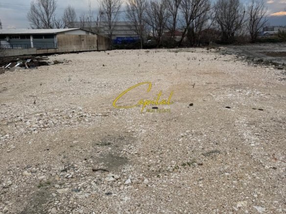TOKE ME QIRA 3000 M2 MEZEZ 100.000 LEKE