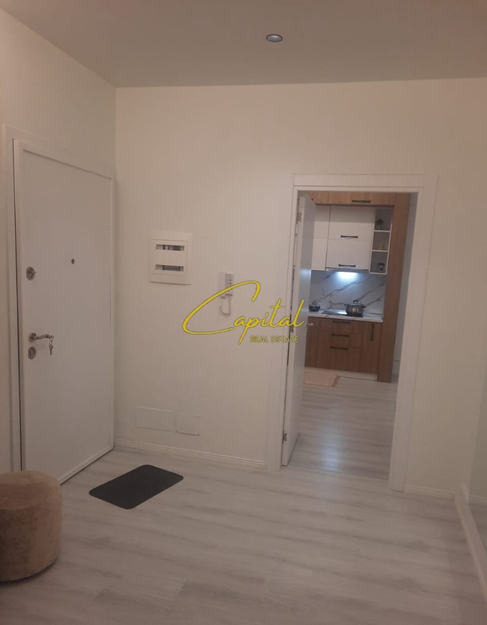 APARTAMENT ME QIRA 2+1 KOMPLEKSI FARMACIA 10 750 EURO