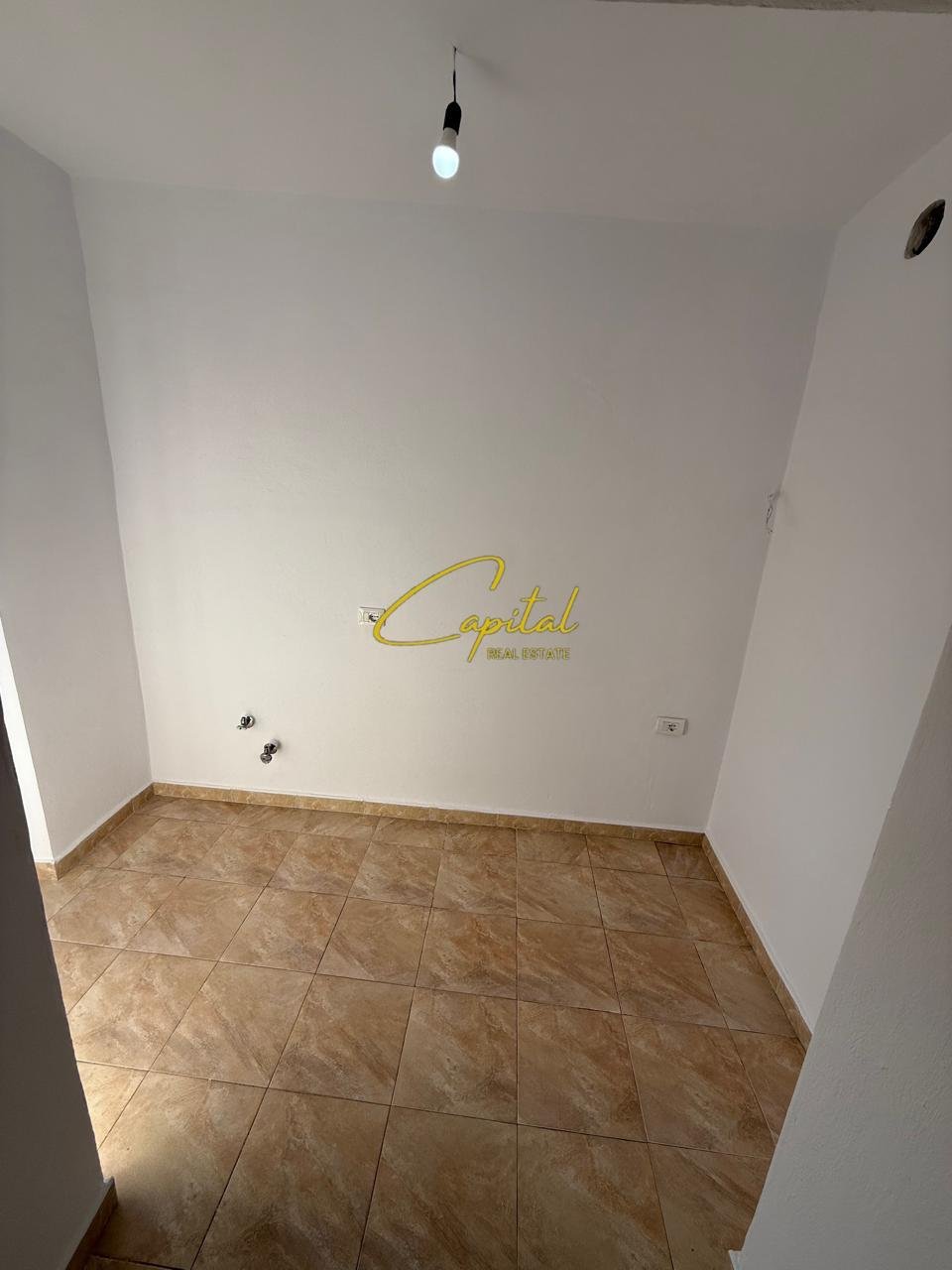 WhatsApp Image 2026-01-12 at 3.08.49 PM (2) SHITET APARTAMENT 1+1 21 DHJETORI 130.000 EURO
