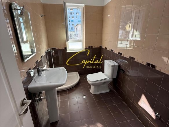 SHITET APARTAMENT 1+1 21 DHJETORI 130.000 EURO