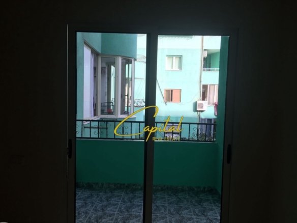 ZYRE ME QIRA 120 M2 KRISTAL CENTER 700 EURO