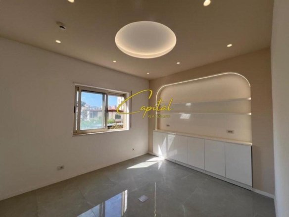 AMBIENT BIZNESI ME QIRA 140 M2 ISH STACIONI TRENIT 1.600 EURO