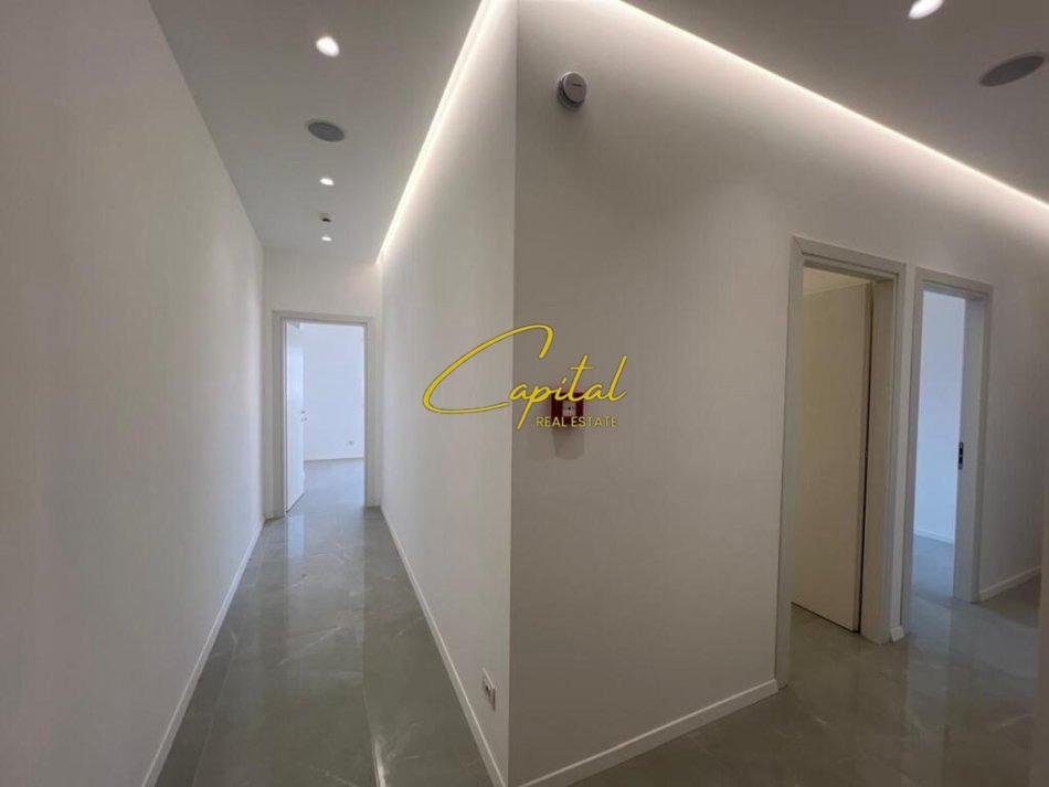 WhatsApp Image 2026-01-13 at 10.05.24 AM (1) AMBIENT BIZNESI ME QIRA 140 M2 ISH STACIONI TRENIT 1.600 EURO