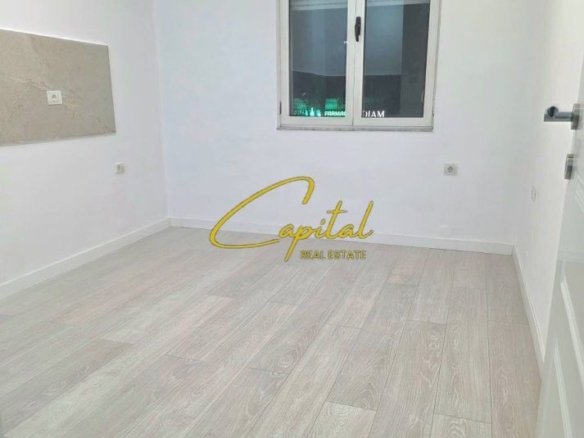 ZYRE ME QIRA 110 M2 RRUGA E KAVAJES 800 EURO