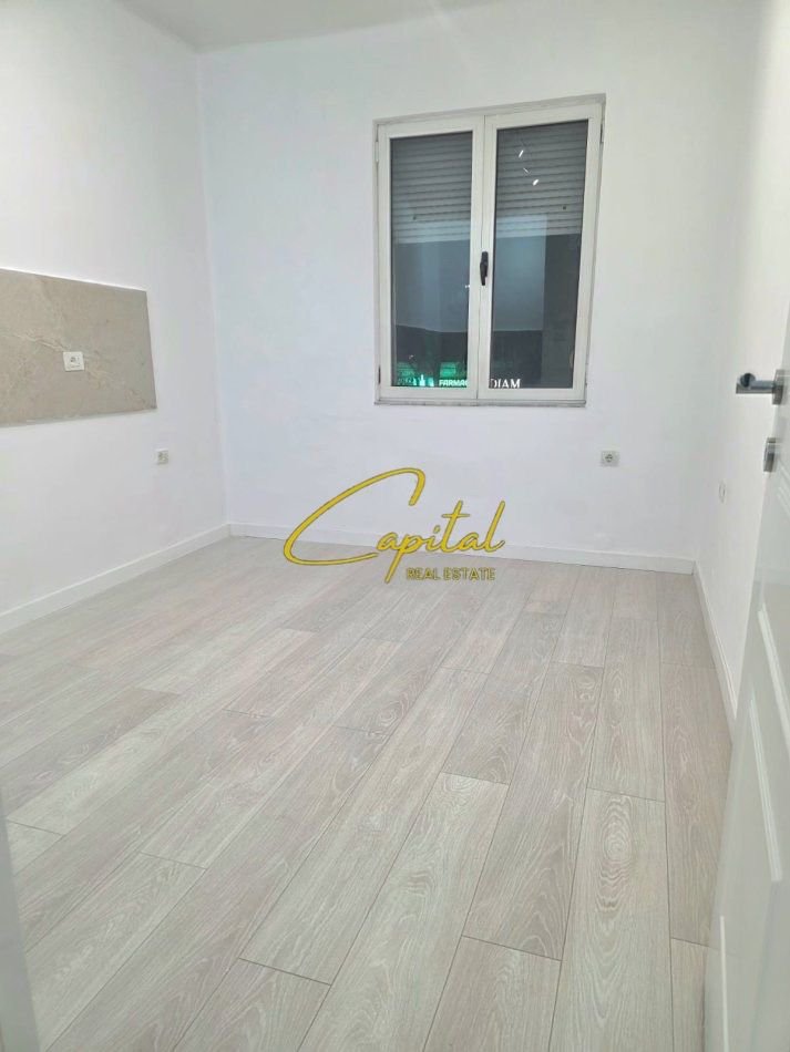 ZYRE ME QIRA 110 M2 RRUGA E KAVAJES 800 EURO