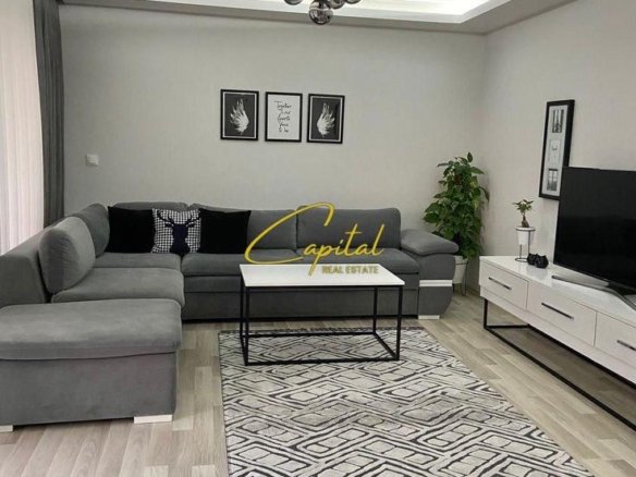 APARTAMENT ME QIRA 1+1 RRUGA 5 MAJI 70.000 LEKE