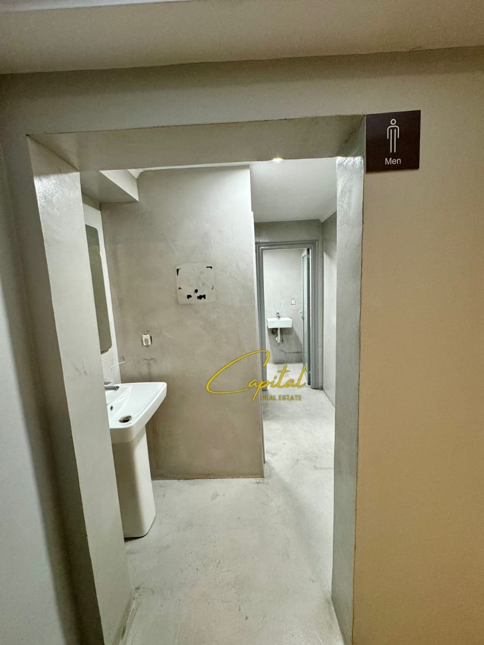 AMBIENT BIZNESI ME QIRA 655 M2 RRUGA E KAVAJES 5.800 EURO