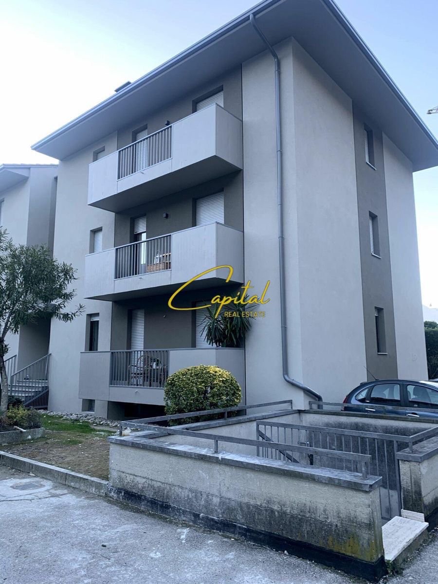 SHITET VILE PRIVATE 360 M2 VILAT GJERMANE 800.000 EURO
