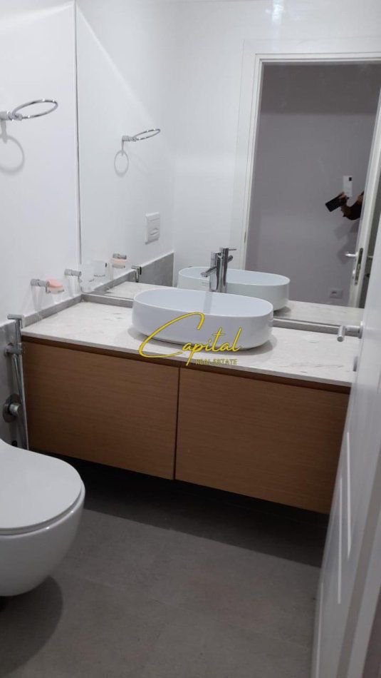 SHITET VILE PRIVATE 360 M2 VILAT GJERMANE 800.000 EURO