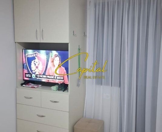 GARSONIERE ME QIRA 25 M2 21 DHJETORI 35.000 LEKE