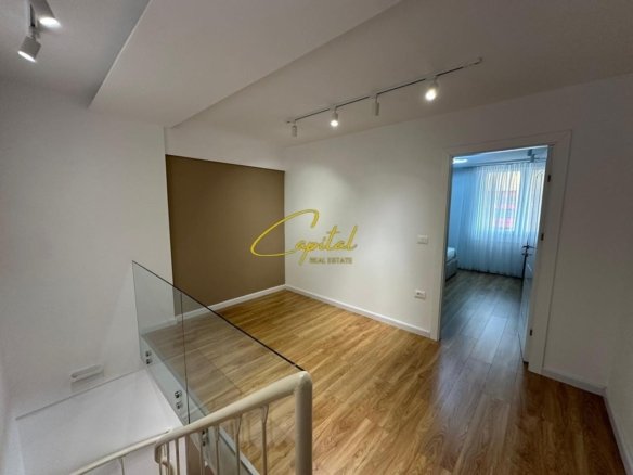 APARTAMENT ME QIRA 2+1+2 QENDER 1.100 EURO