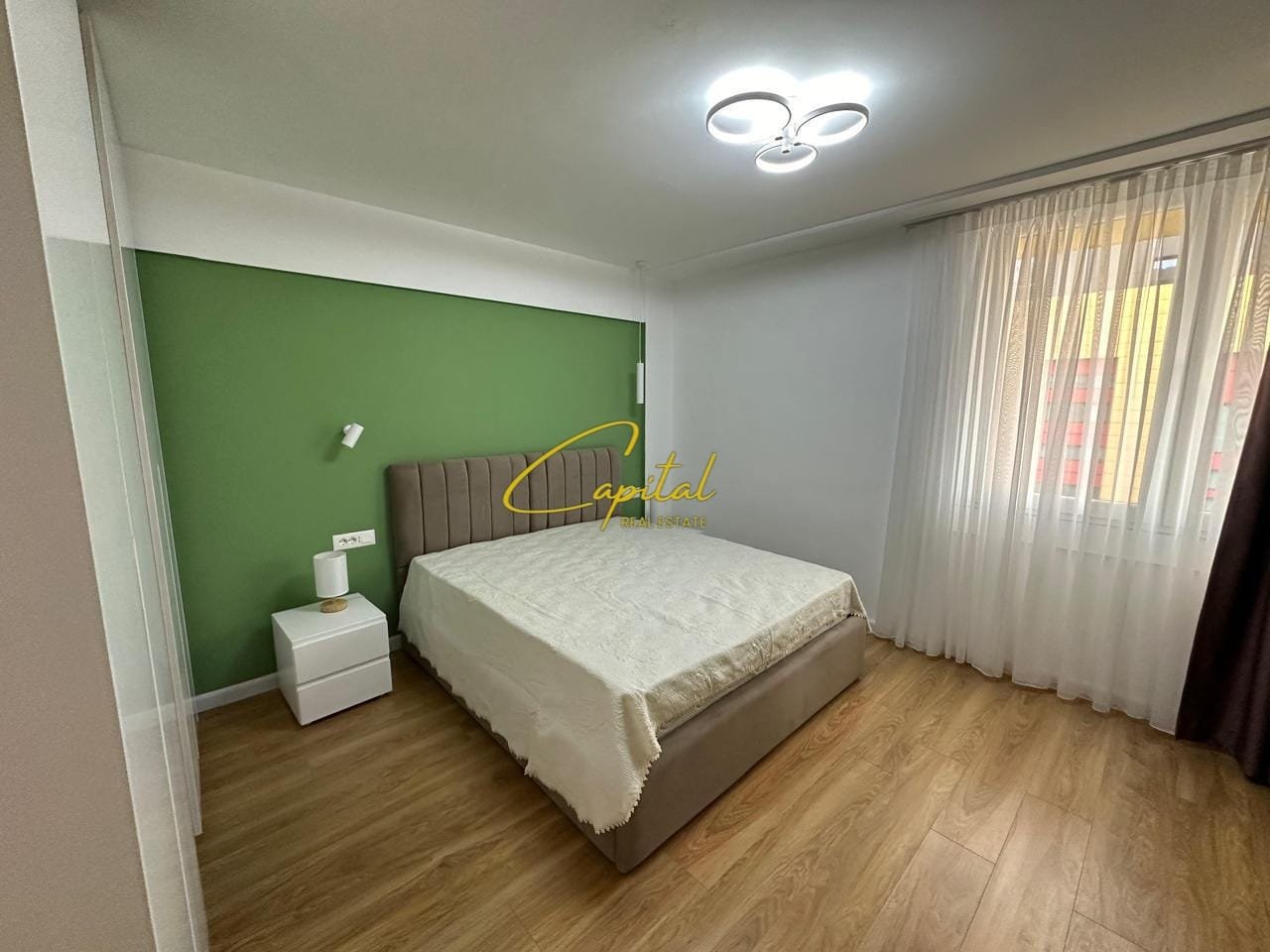 APARTAMENT ME QIRA 2+1+2 QENDER 1.100 EURO