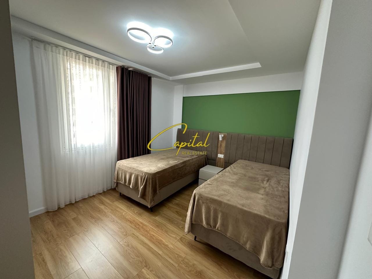 APARTAMENT ME QIRA 2+1+2 QENDER 1.100 EURO