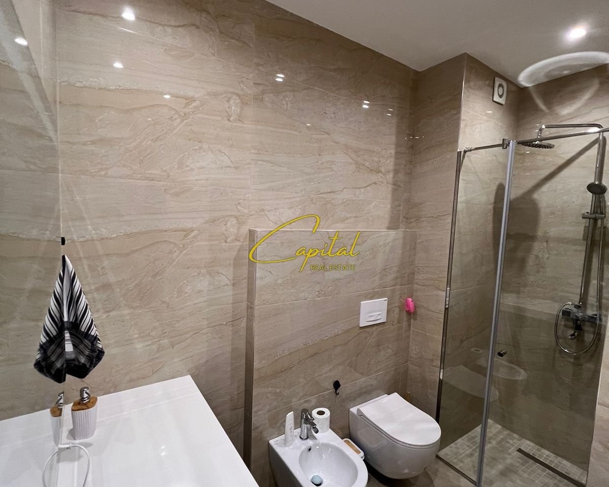 APARTAMENT ME QIRA 2+1+2 21 DHJETORI 800 EURO