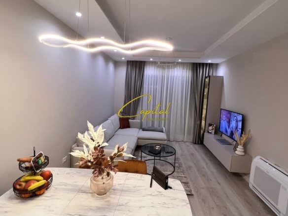 APARTAMENT ME QIRA 2+1+2 21 DHJETORI 800 EURO