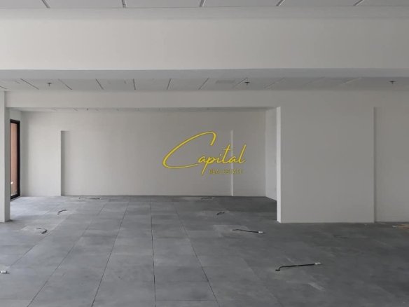 AMBIENT BIZNESI ME QIRA 95 M2 MYSLYM SHYRI 1.500 EURO