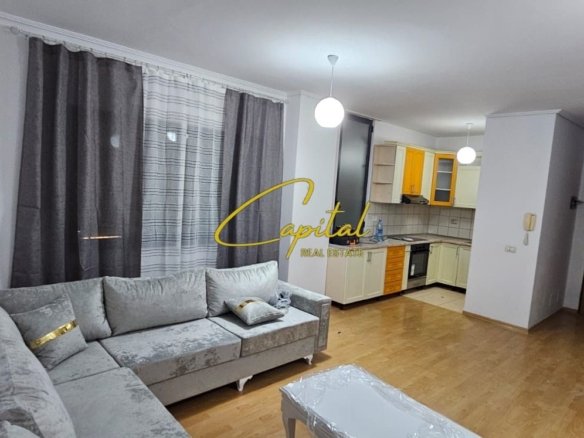 APARTAMENT ME QIRA 2+1 YZBERISHT 50.000 LEKE