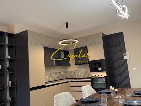 APARTAMENT ME QIRA 3+1 RESIDENCA GARDEN BUILDING 1.900 EURO