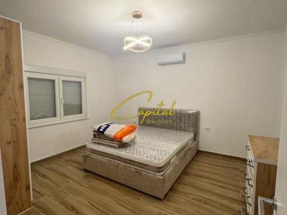 APARTAMENT ME QIRA 1+1 SHKOZE 40.000 LEKE