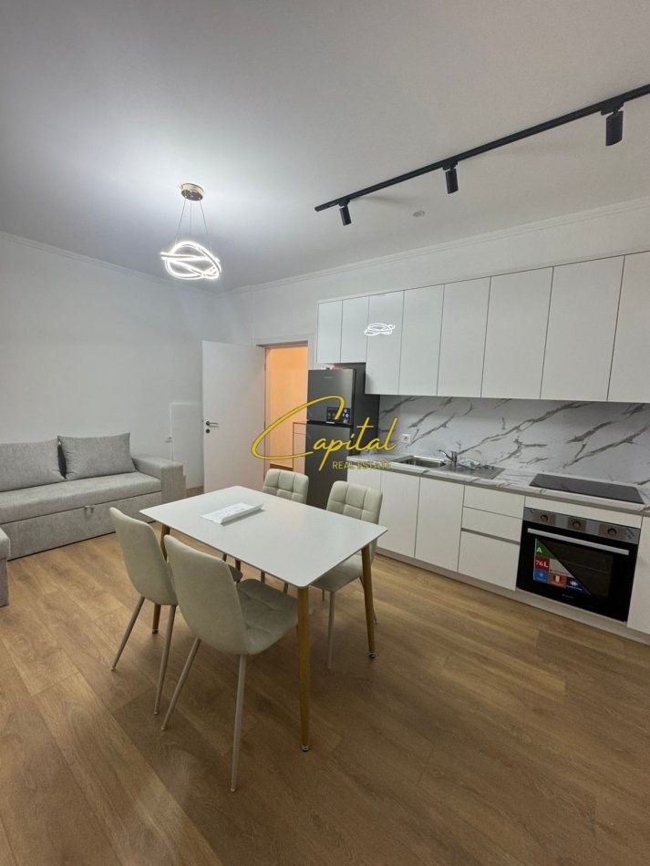 APARTAMENT ME QIRA 1+1 SHKOZE 40.000 LEKE