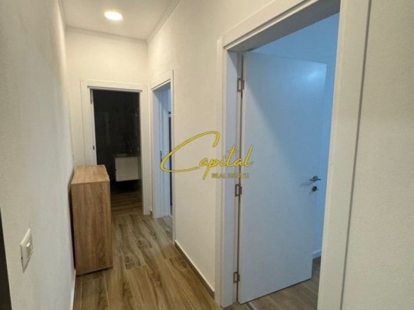 APARTAMENT ME QIRA 1+1 SHKOZE 40.000 LEKE