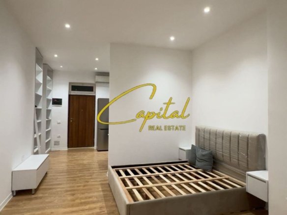 APARTAMENT GARSONIERE ME QIRA 50 M2 RRUGA E BARRIKADAVE 65.000 LEKE