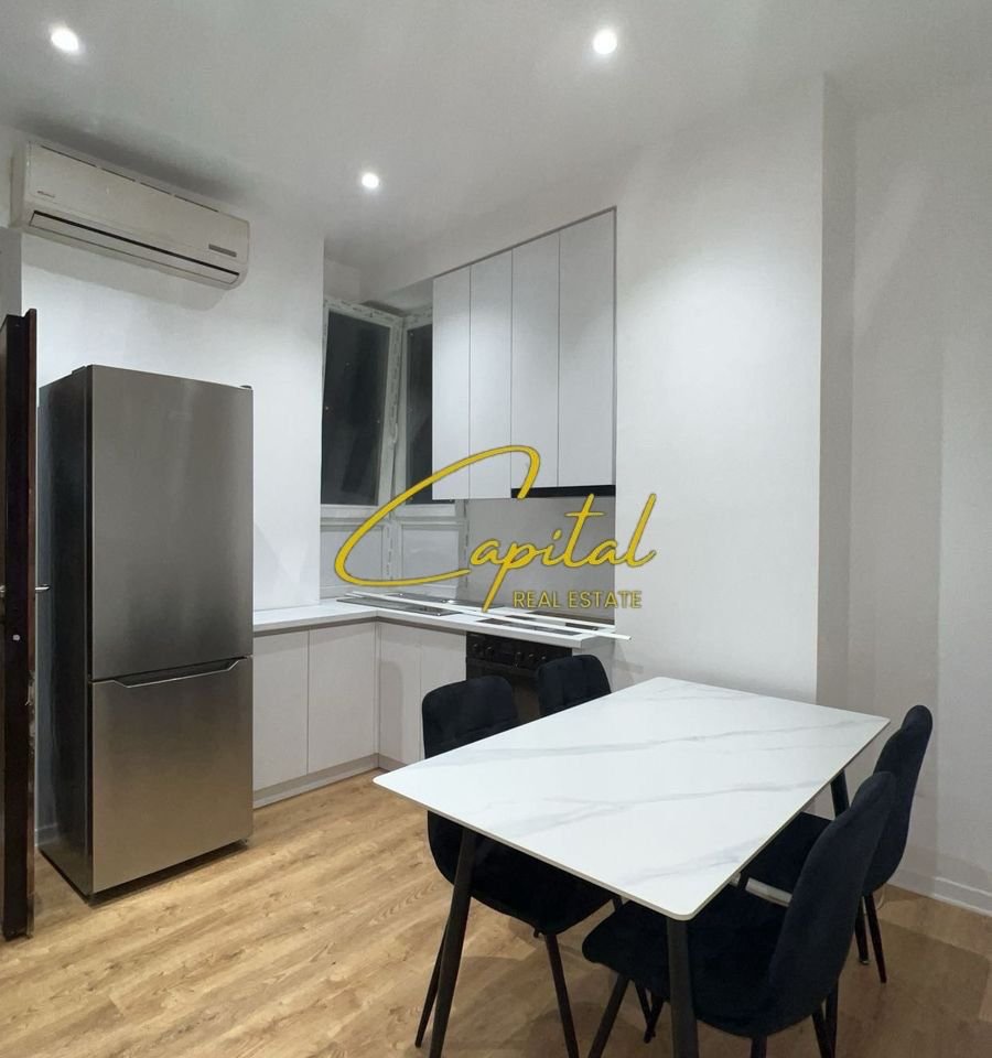 APARTAMENT GARSONIERE ME QIRA 50 M2 RRUGA E BARRIKADAVE 65.000 LEKE