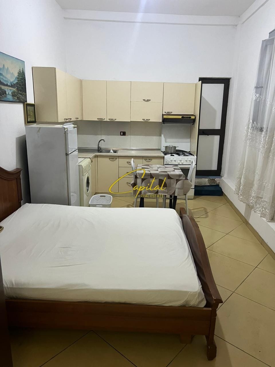 APARTAMENT GARSONIERE ME QIRA 35 M2 ISH TREGU ELEKTRIK 300 EURO