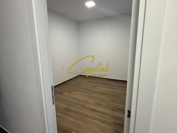 ZYRE ME QIRA 85 M2 KOMPLEKSI FARMACIA 10 550 EURO