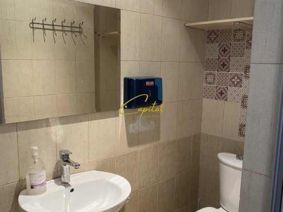 ZYRE ME QIRA 40 M2 RRUGA E DIBRES 500 EURO