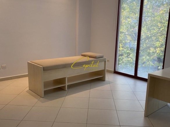 ZYRE ME QIRA 40 M2 RRUGA E DIBRES 500 EURO