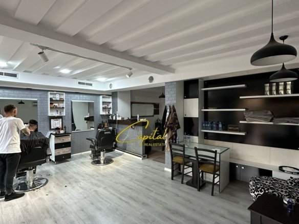SHITET AMBIENT BIZNESI 60 M2 MYSLYM SHYRI 20.000.000 LEKE