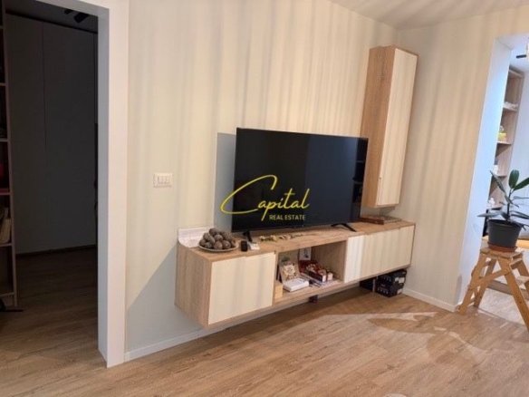 APARTAMENT ME QIRA 2+1 ISH EKSPOZITA 750 EURO
