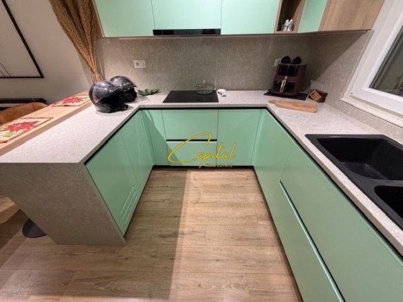 APARTAMENT ME QIRA 2+1 ISH EKSPOZITA 750 EURO