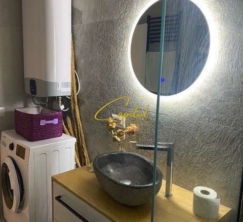 APARTAMENT ME QIRA 2+1 ISH EKSPOZITA 750 EURO