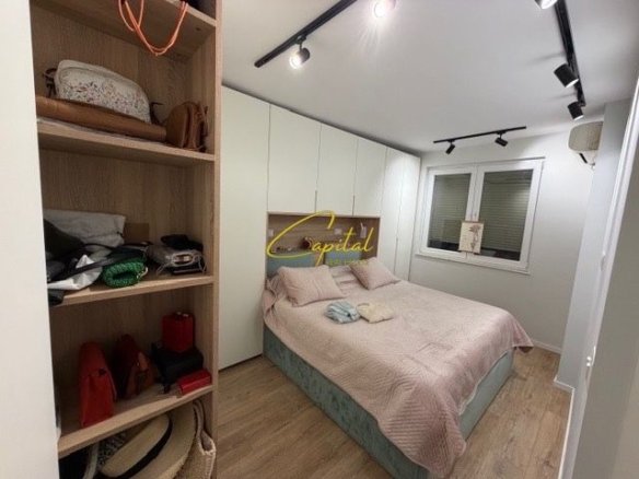 APARTAMENT ME QIRA 2+1 ISH EKSPOZITA 750 EURO