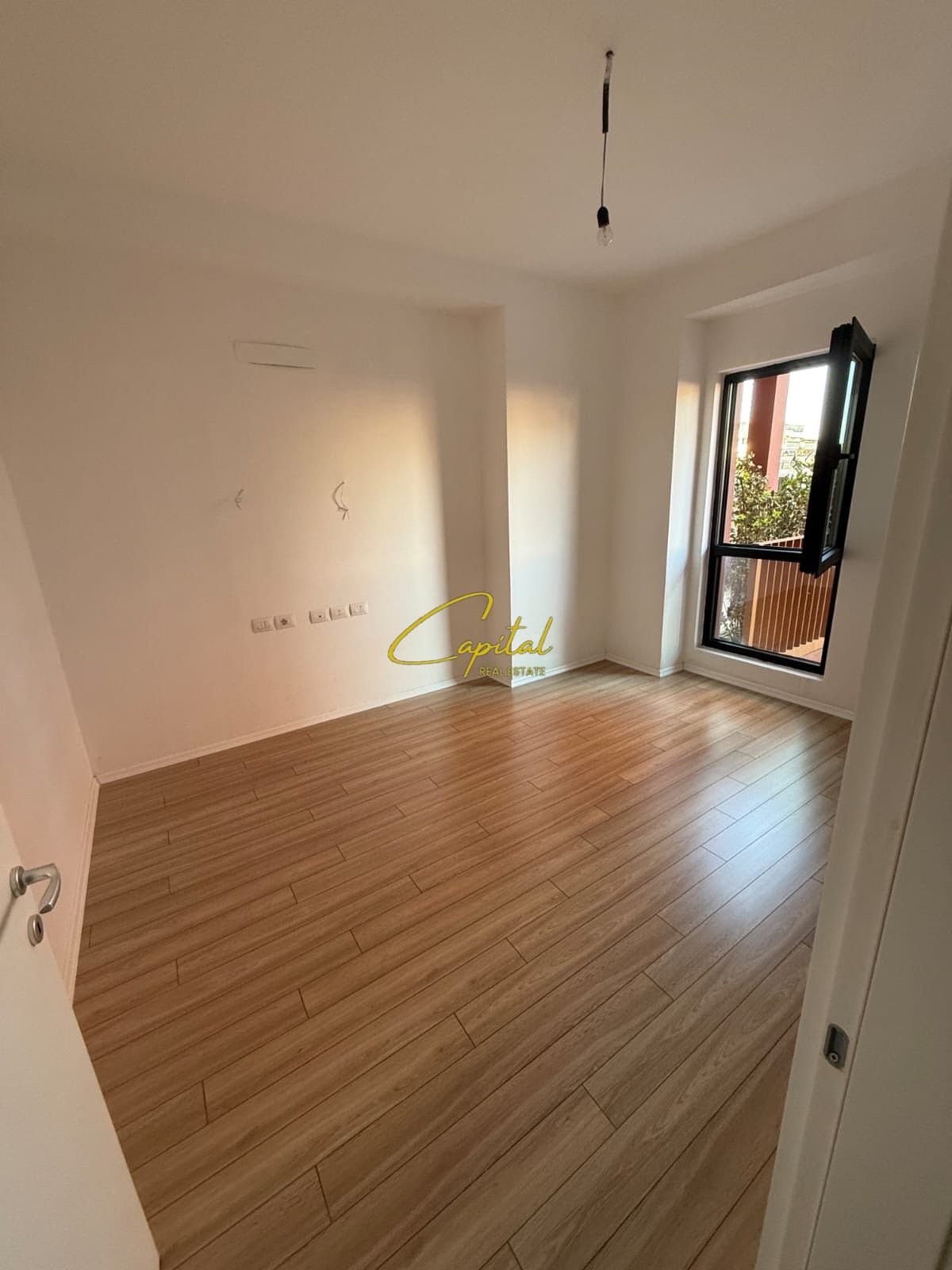 WhatsApp Image 2026-01-20 at 10.11.35 AM ZYRE ME QIRA 114 M2 GARDEN BUILDING 1.200 EURO