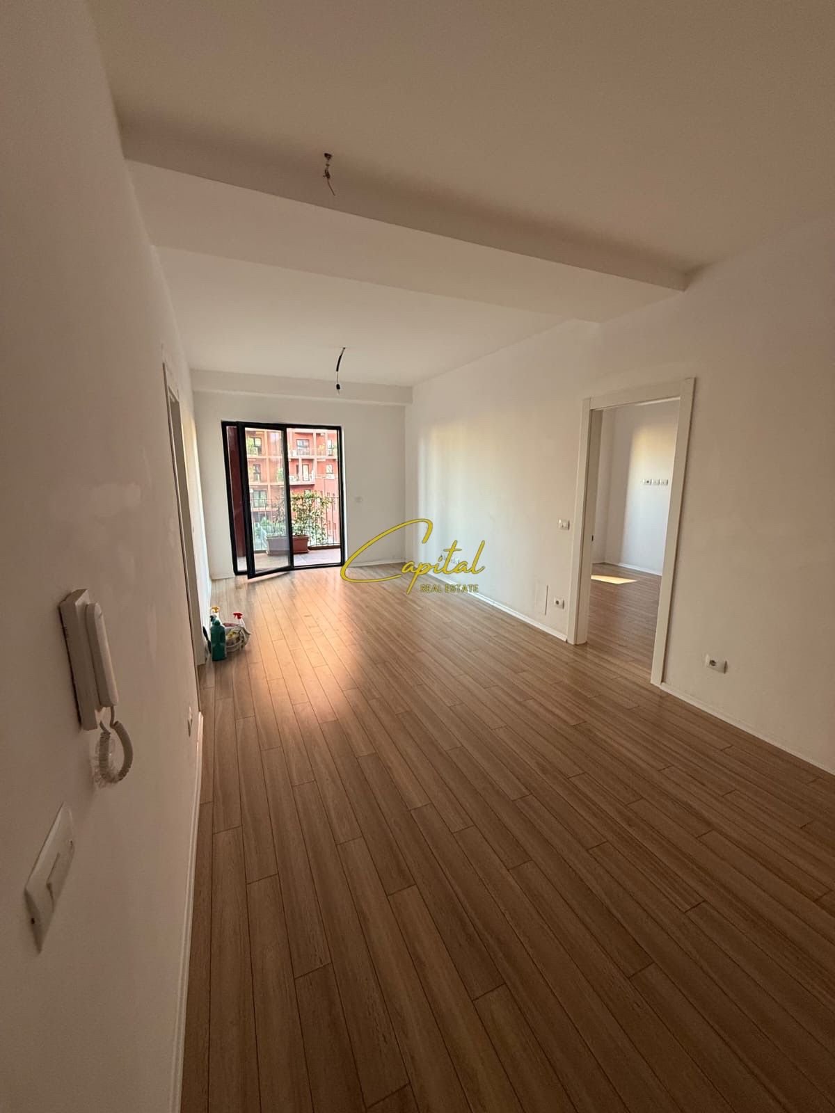 WhatsApp Image 2026-01-20 at 10.11.36 AM (1) ZYRE ME QIRA 114 M2 GARDEN BUILDING 1.200 EURO